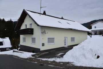 VERKAUFT !!! Nettes Haus in ruhiger Wohngegend nahe Deggendorf, 94505 Bernried, Einfamilienhaus