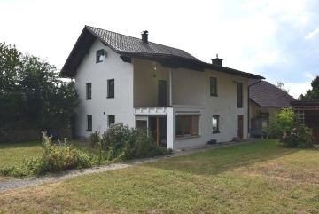 VERKAUFT !!! Einfamilienhaus mit Werkstatt/großer Garage, 94469 Deggendorf, Einfamilienhaus