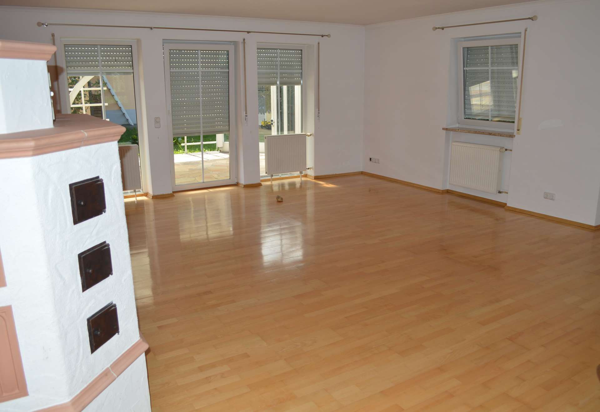 Wohnzimmer mit Parkett