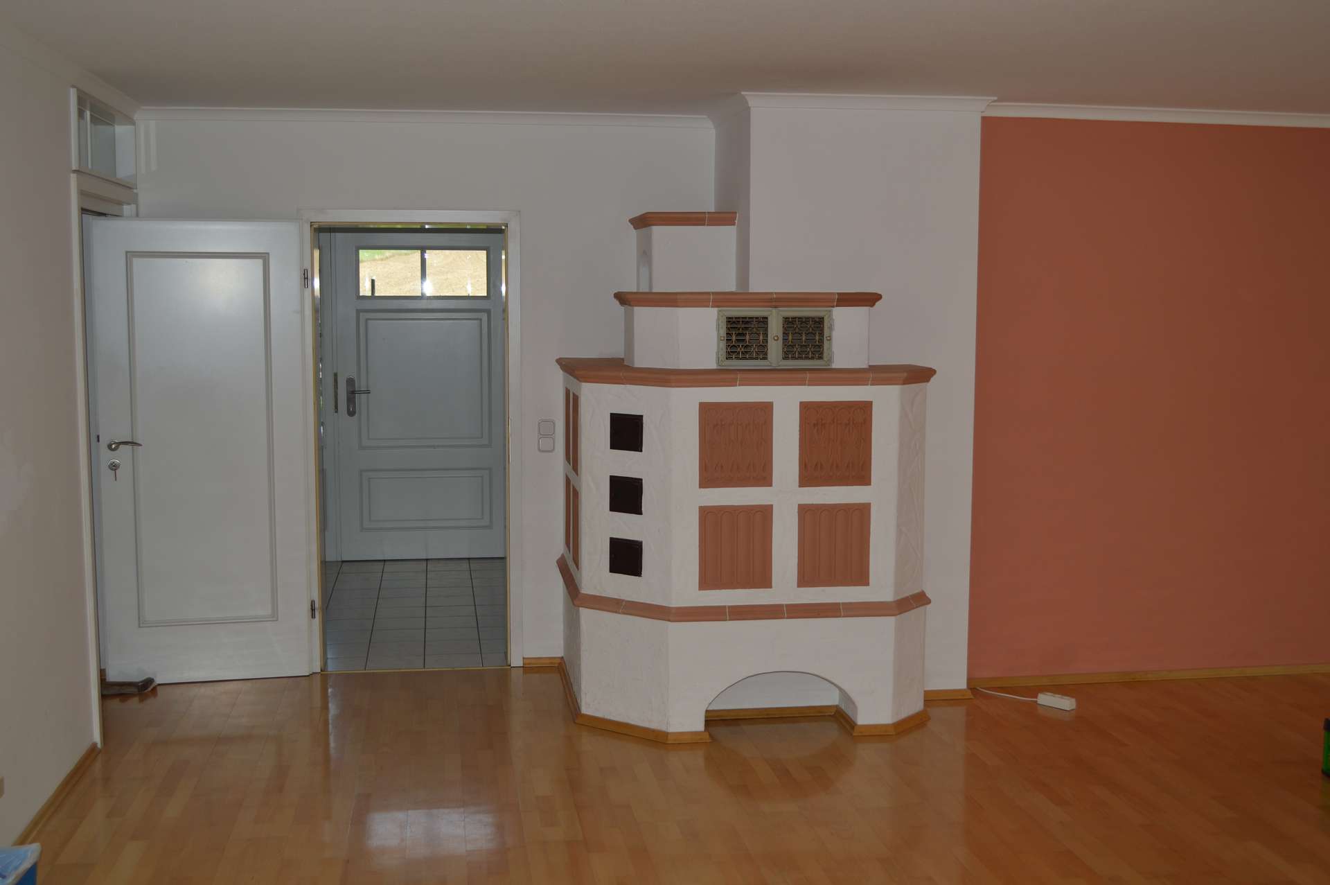 Wohnzimmer mit Kachelofen