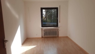 Zimmer 4 OG - Charmantes Zweifamilienhaus mit großzügigem Garten, Obergeschoss vermietet