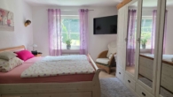 Schlafzimmer EG - Charmantes Zweifamilienhaus mit großzügigem Garten, Obergeschoss vermietet