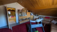 Dachgeschoss - Charmantes Zweifamilienhaus mit großzügigem Garten, Obergeschoss vermietet