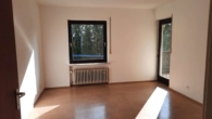 Zimmer 2 OG - Charmantes Zweifamilienhaus mit großzügigem Garten, Obergeschoss vermietet