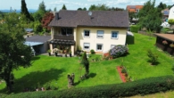 Außenansicht - Charmantes Zweifamilienhaus mit großzügigem Garten, Obergeschoss vermietet