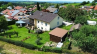 Luftaufnahme - Charmantes Zweifamilienhaus mit großzügigem Garten, Obergeschoss vermietet