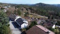 Grandiose Aussichtslage! Tolles Ein- bis Zweifamilienhaus - Luftbild