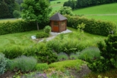 VERKAUFT!!! Wunderschönes Wohnhaus mit ELW in fast Alleinlage, ideal zur Pferdehaltung - Garten