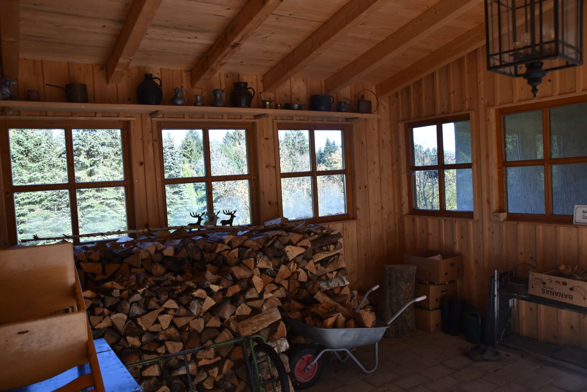 Holzlager / Werkstatt