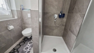 EG Badezimmer - Zeitlose Architektur und innovative Technik – Ihr exklusives Wohnglück in Hofkirchen