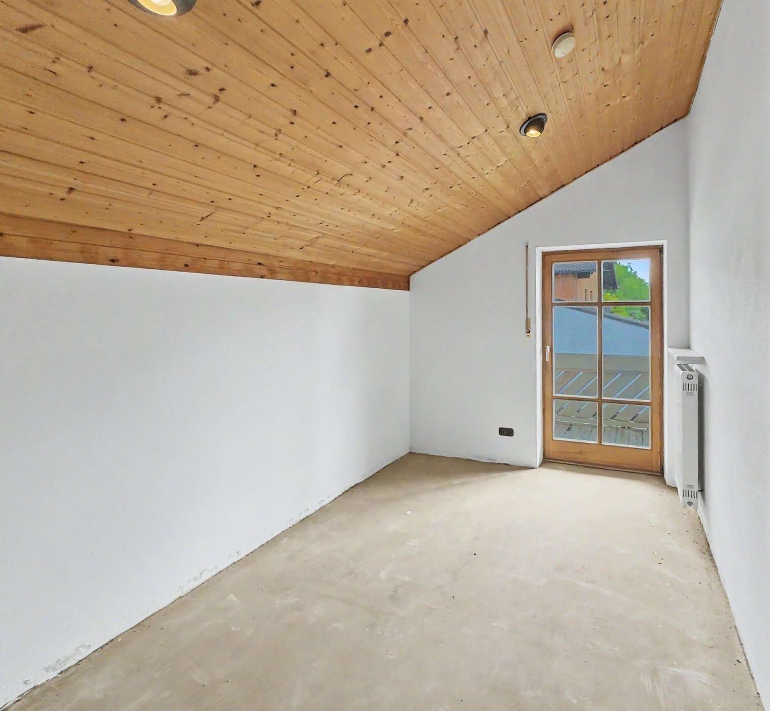 Zimmer OG mit Zugang Balkon