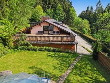 Apartmenthaus oder Familienresidenz – 5 Einheiten in traumhafter Alleinlage, 94551 Lalling, Mehrfamilienhaus