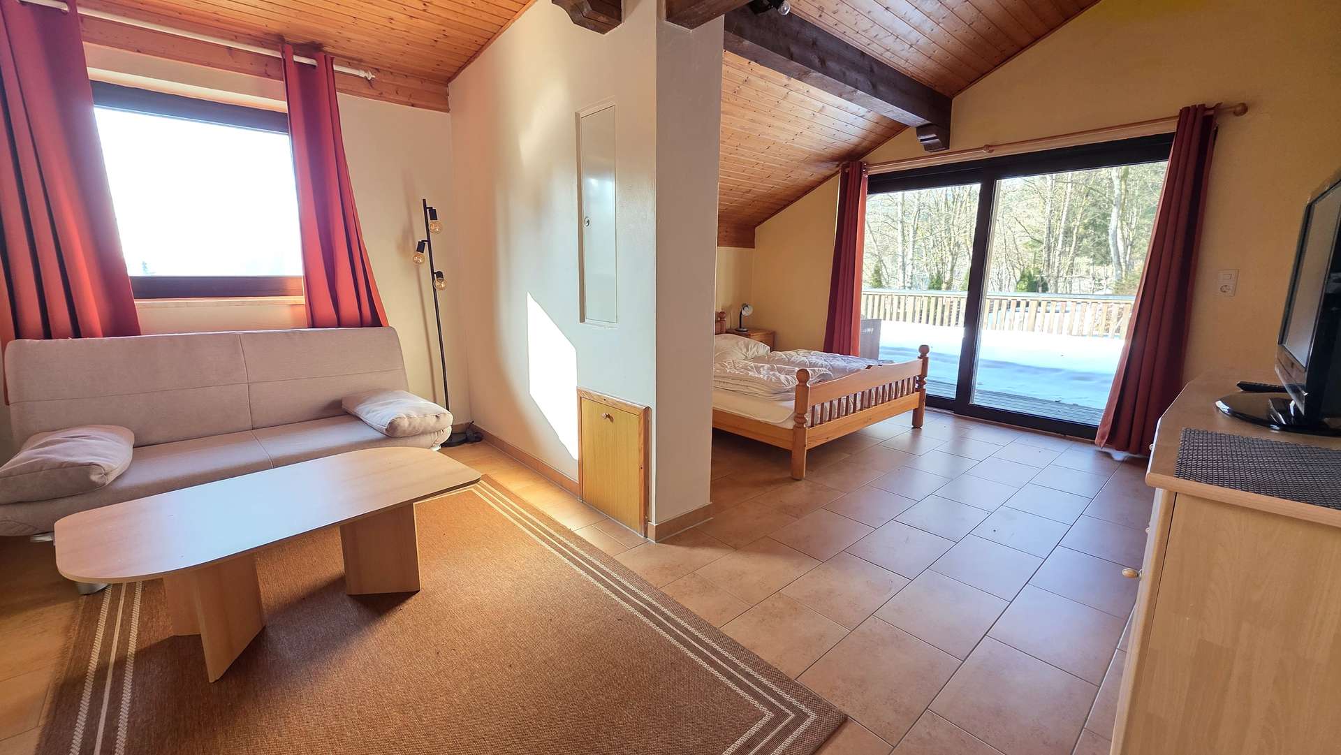 Wohn- und Schlafzimmer 2. Wohnung OG