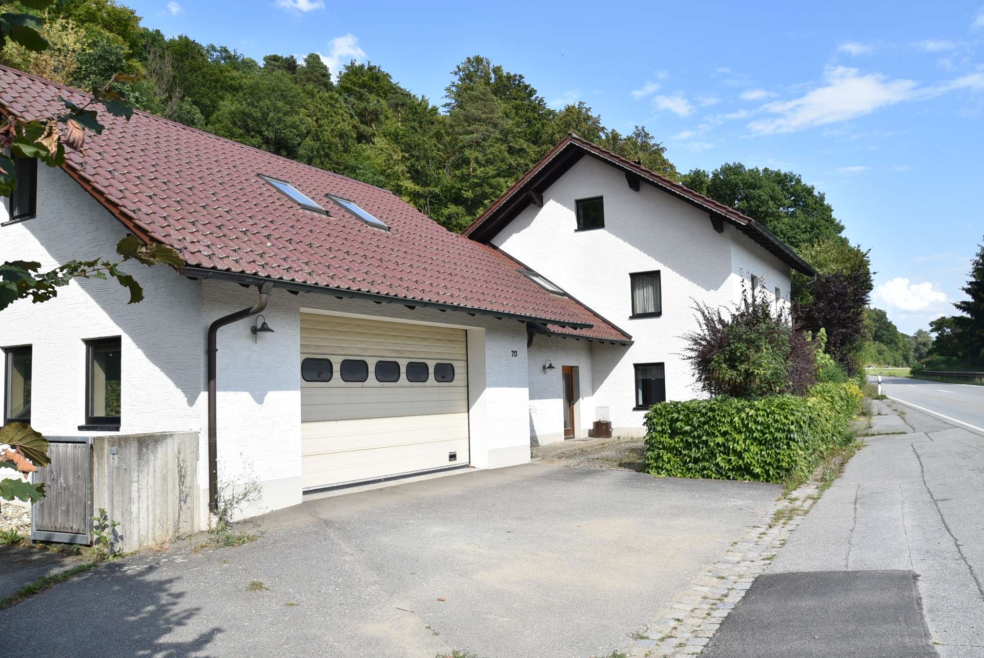 Haus mit Werkstatt