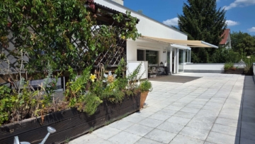 Wohnen mit Anspruch am Südhang – lichtdurchflutete Etagenwohnung in ruhiger Sackgasse, 94036 Passau, Etagenwohnung