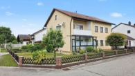 Außenansicht - Viel Platz für die Liebsten: Großzügiges Zweifamilienhaus mit Potenzial in Kirchdorf am Inn