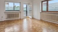EG Wohnzimmer - Viel Platz für die Liebsten: Großzügiges Zweifamilienhaus mit Potenzial in Kirchdorf am Inn