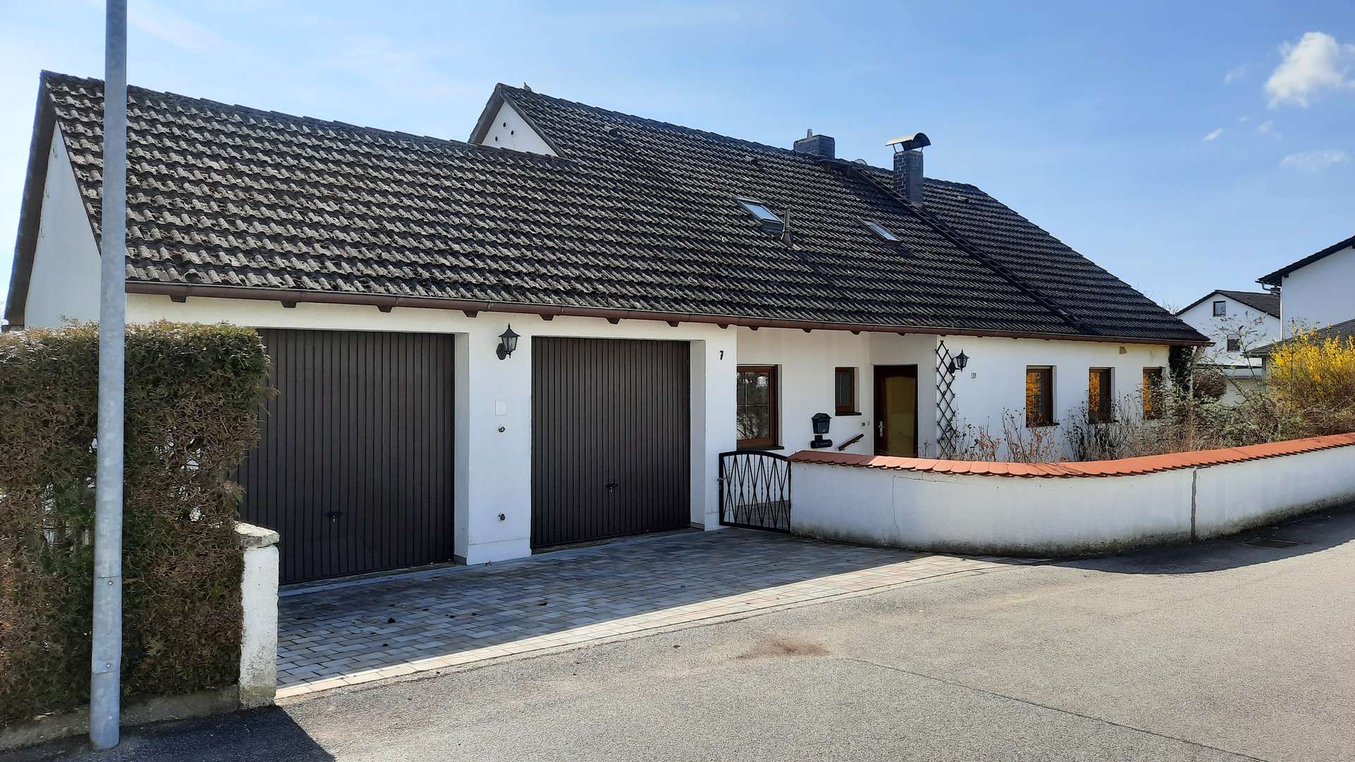 Außenansicht Straßenseite