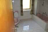 Badezimmer OG - VERKAUFT!!! Kleines Wohnhaus in der Nähe von Wasserburg, sanierungsbedürftig