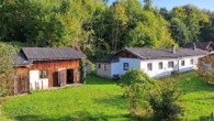 Sanierungsbedürftiges Einfamilienhaus in ruhiger Lage am Waldesrand - Geräteschuppen und Haus