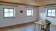 Sanierungsbedürftiges Einfamilienhaus in ruhiger Lage am Waldesrand - Schlafzimmer Anbau