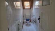 WC WE 4 OG - Ideales Anlageobjekt: 4 solide Wohneinheiten plus Ausbaureserve in Erholungsregion