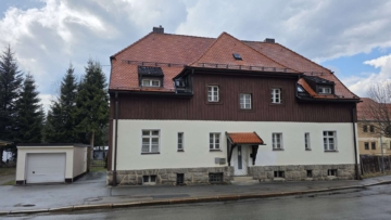 Ideales Anlageobjekt: 4 solide Wohneinheiten plus Ausbaureserve in Erholungsregion, 94145 Haidmühle, Mehrfamilienhaus