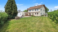 Außenansicht vom Garten - Traumhaftes Familienhaus mit Pool und großem Garten – Willkommen zu Hause