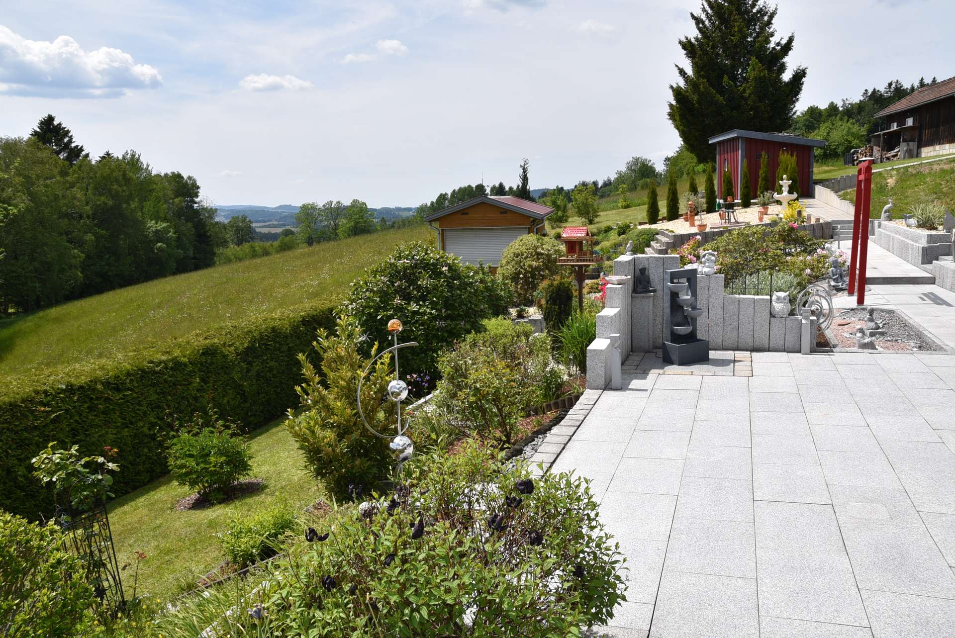 Terrasse und Garten