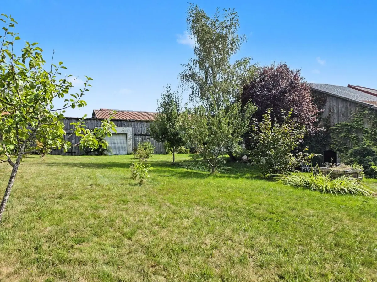 Garten mit Scheune und Stadl