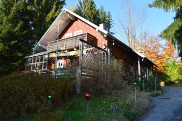 VERKAUFT!!! Gemütliches, kleines Häuschen mit großem Grundstück in ruhiger Randlage, 94089 Neureichenau, Einfamilienhaus