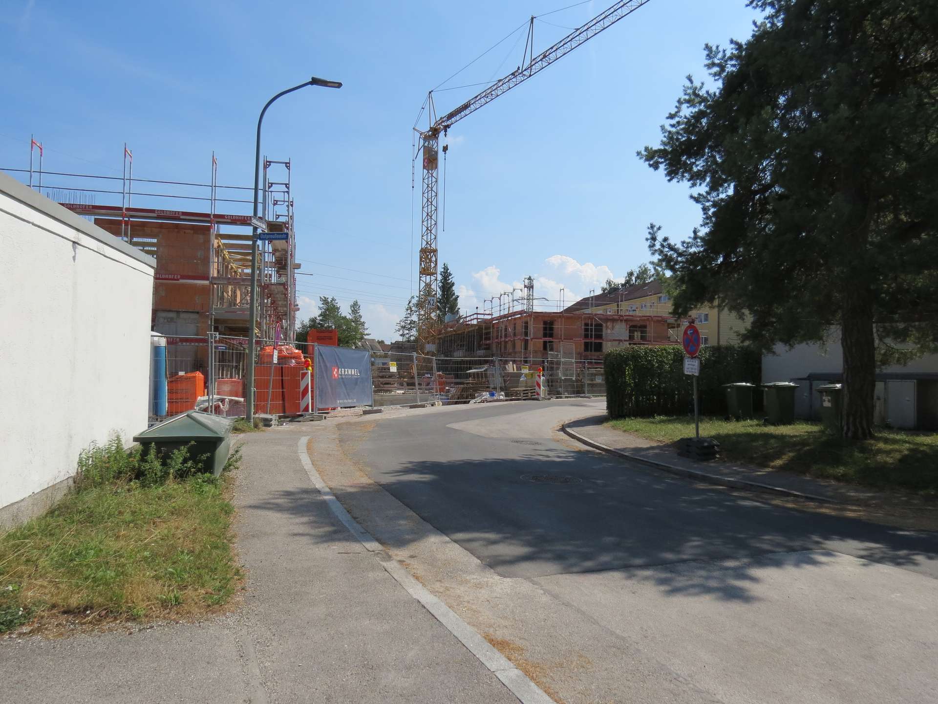Zufahrtsstraße