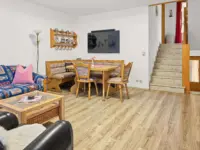 Wohn-Esszimmer mit Zugang Terrasse