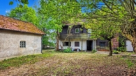 Außenansicht Wohnhaus - Idyllisches Bauernanwesen zum Gestalten – Eingewachsenes Refugium mit top Aussicht in Niederbayern
