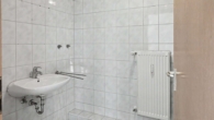 Bad OG - Familienglück in sonnigen Räumen – Gepflegtes Reihenmittelhaus mit Wintergarten und Garten