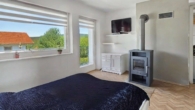 2. Schlafzimmer OG mit Zugang Balkon