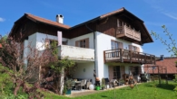 Außenansicht Garten mit Bal... - Idyllisches Landhaus mit unverbaubarer Aussicht im Bayerischen Wald