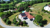 Luftaufnahme - Sehr gepflegtes Einfamilienhaus in der Natur