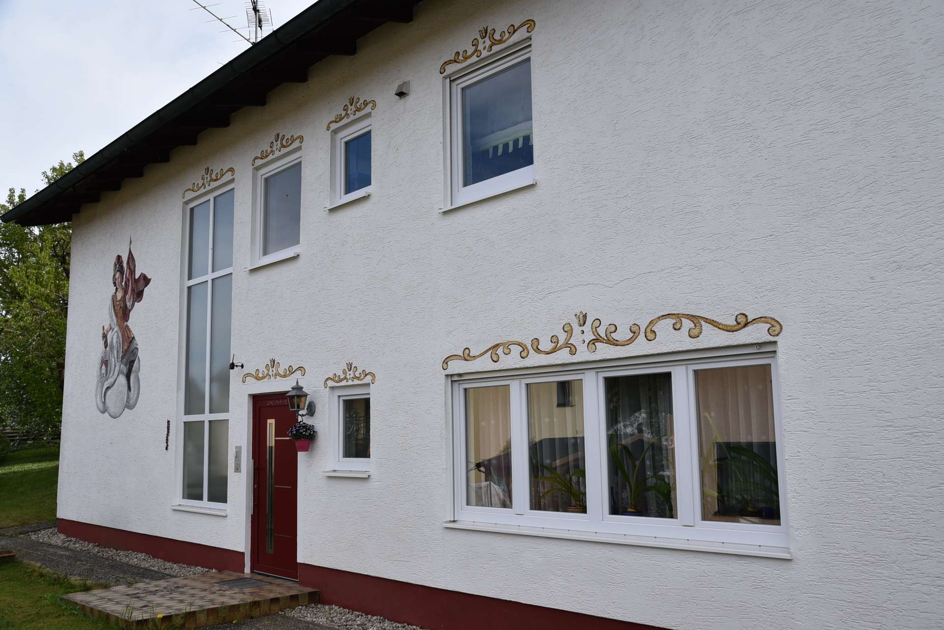 Hausansicht und Eingang