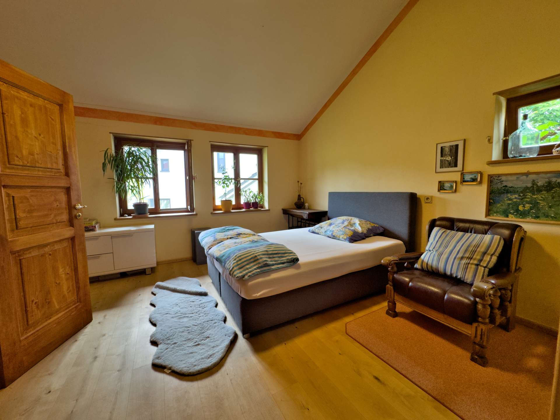 1. Schlafzimmer OG