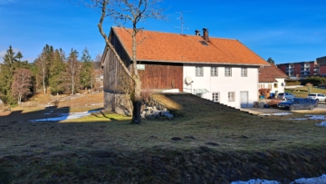 Sanierungsbedürftiges Bauernhaus mit 8000qm Baugrund + Grün- und Waldflächen, 94089 Neureichenau, Bauernhaus