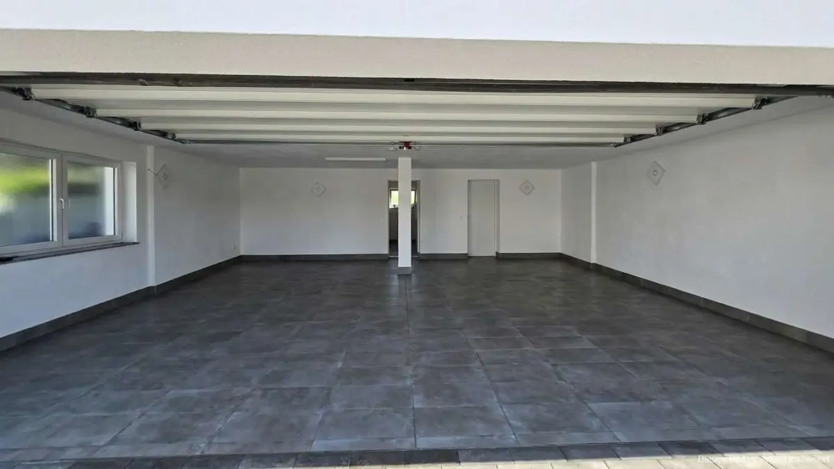 Garage für 3 Autos