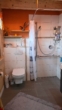 Badezimmer EG - Bezauberndes Niedrigenergie-Holzhaus mit Pool
