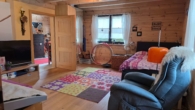 Schlafen EG - Bezauberndes Niedrigenergie-Holzhaus mit Pool