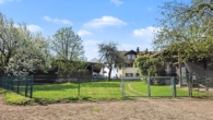 Blick aufs Haus - Ehemaliges Bauernhaus – Ein Ort, gemacht für echte Pferdeliebe und echtes Familienleben