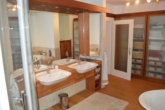 VERKAUFT!!! Repräsentative Villa in Alleinlage mit großem Parkgrundstück - Badezimmer