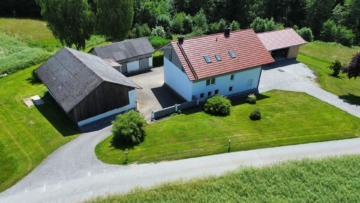 Traum-Zweifamilienhaus in idyllischer Alleinlage für Naturliebhaber – mit unbefristetem Wohnrecht, 94474 Vilshofen an der Donau, Zweifamilienhaus