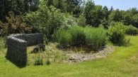 Gartenteich - Traum-Zweifamilienhaus in idyllischer Alleinlage für Naturliebhaber – mit unbefristetem Wohnrecht